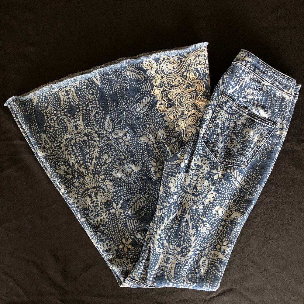 Free People Printed Embellished Just Float On Flare Size 25 - Picture 8 of 16